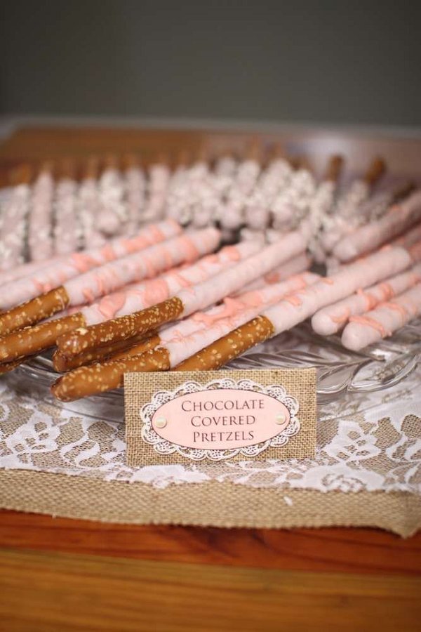 Shabby Chic, Vintage Glam Wedding Party Food Ideas