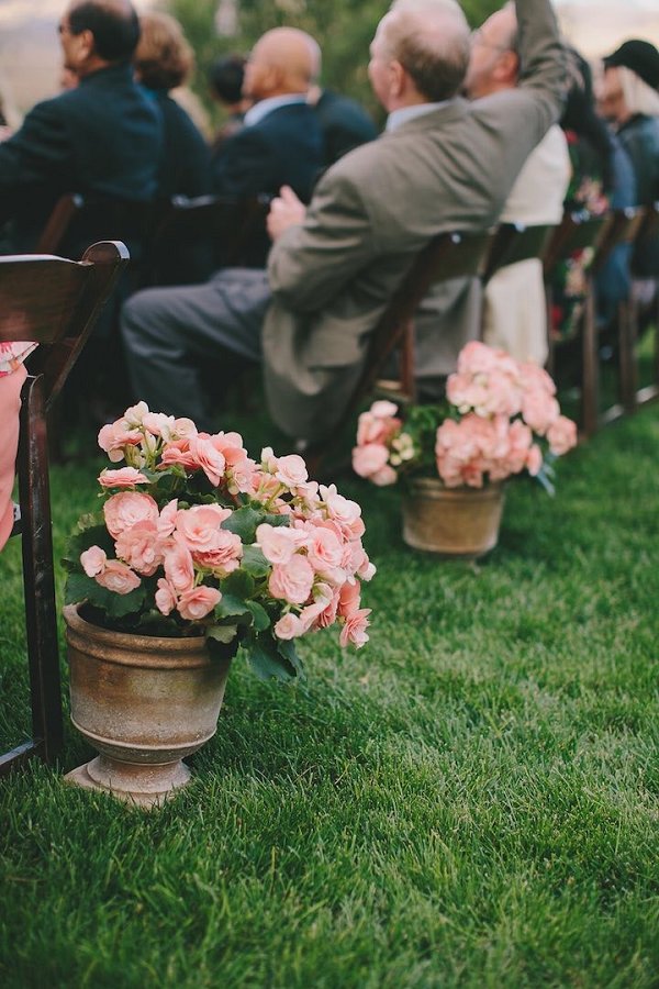 vintage peach wedding aisle decor ideas